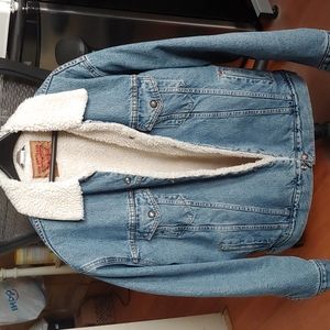 Vintage Levi's denim jacket with faux Sherpa lining